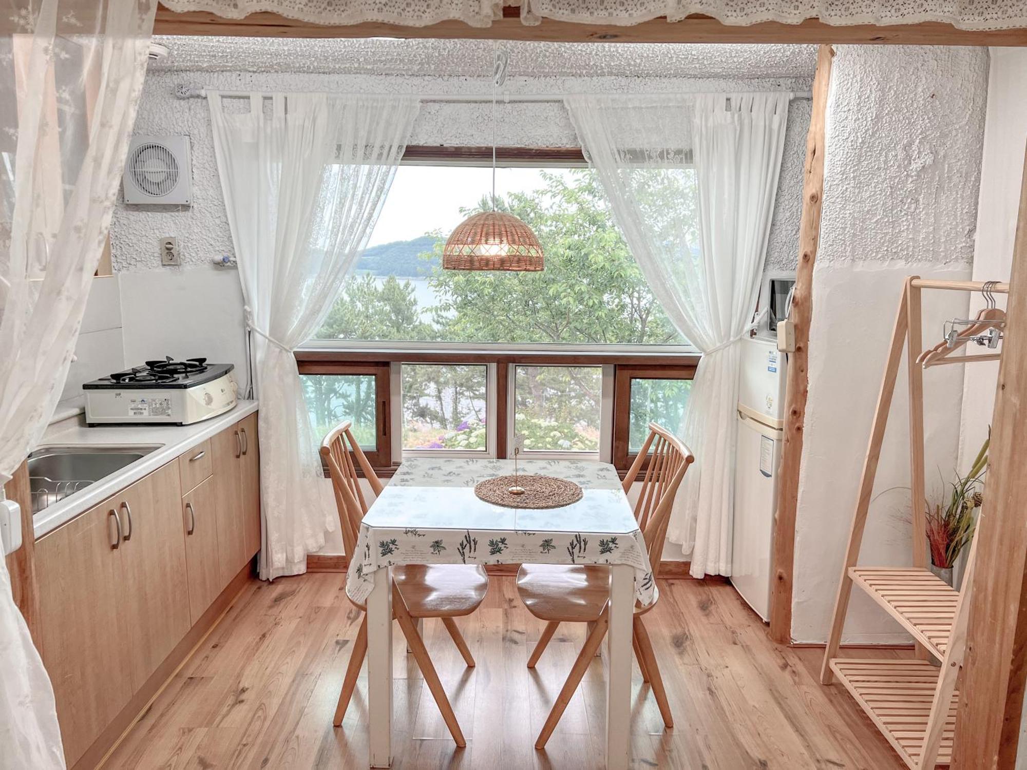 Country House Exclamation Mark & Comma Namhae Dış mekan fotoğraf